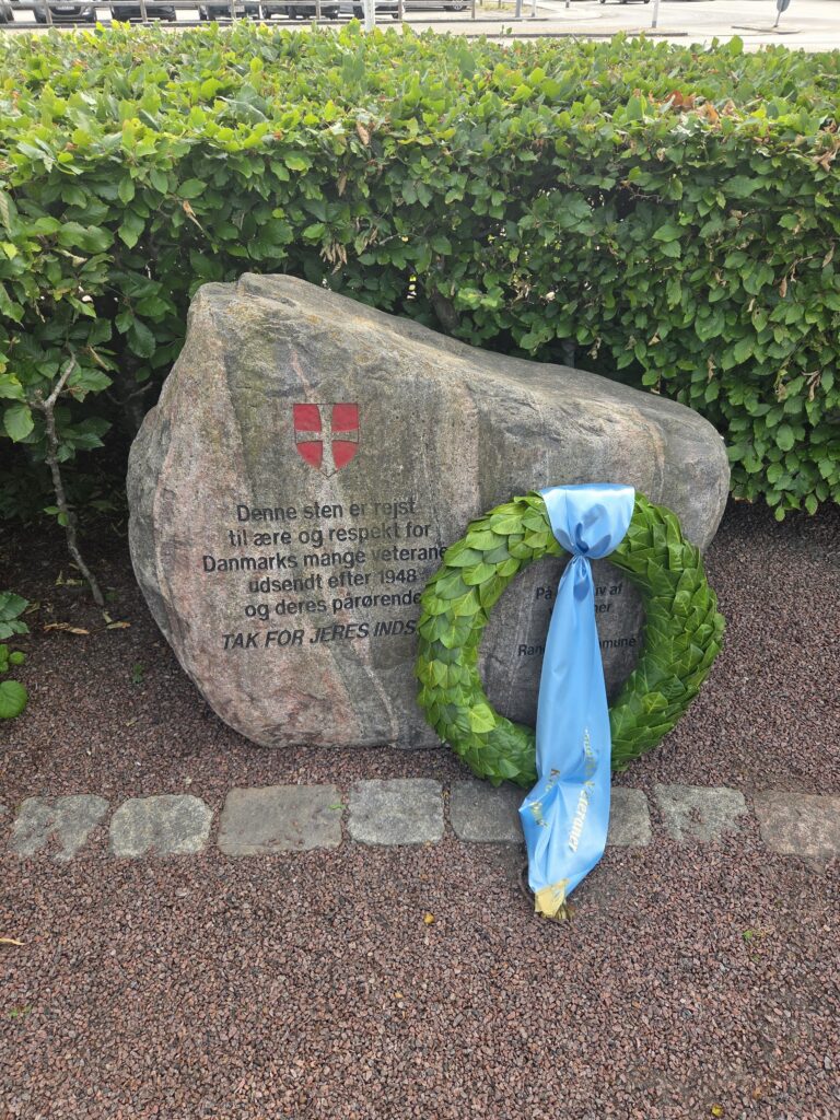 Kransen til minde om Danmarks Veteraner.